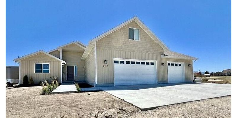 4 Bedroom Home in Spring Creek - $520,000