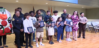 Miami Police honor students for their good deeds as part of Do the Right Thing program - WSVN 7News