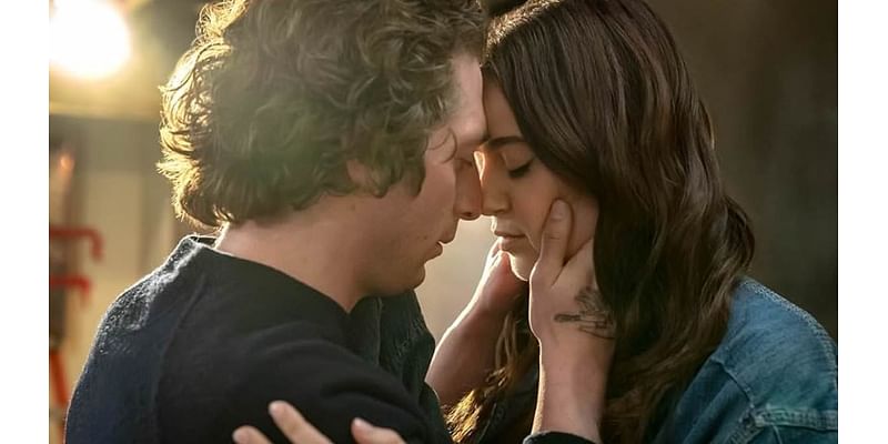 Jeremy Allen White and Molly Gordon had 'intense chemistry' on The Bear set before they were spotted kissing