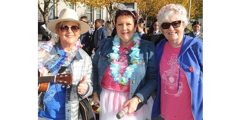 ​Dundalk uke strummers busk for little Darragh