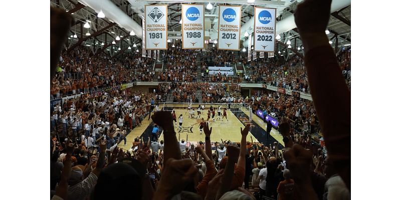 A spike in numbers: college volleyball is becoming more popular, it’s about time