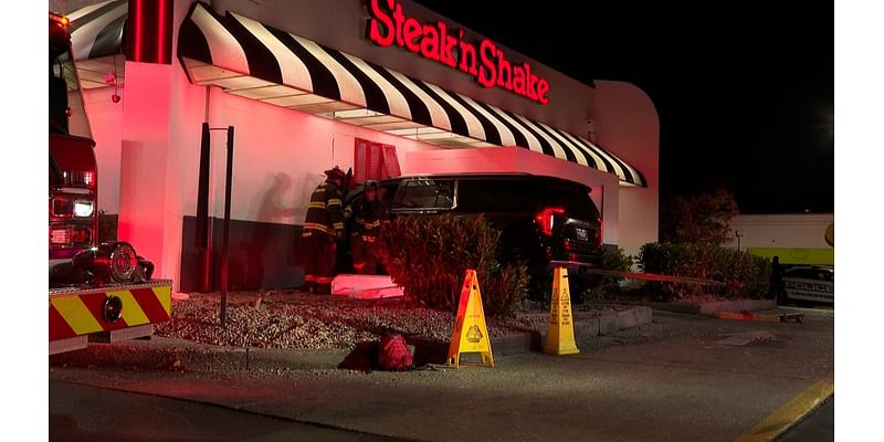 Car crashes into restaurant on Alysheba Way