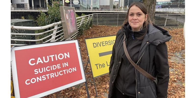 Fears over suicide road signs next to city bridge