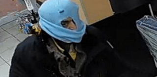 Police search for robber who has targeted stores on Chicago's North Side