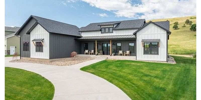 5 Bedroom Home in Rapid City - $1,298,000