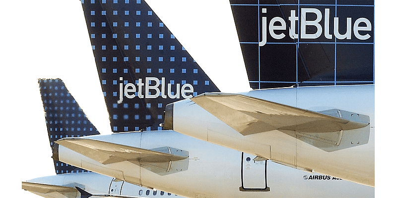 JetBlue flight makes emergency landing due to smoke in cockpit