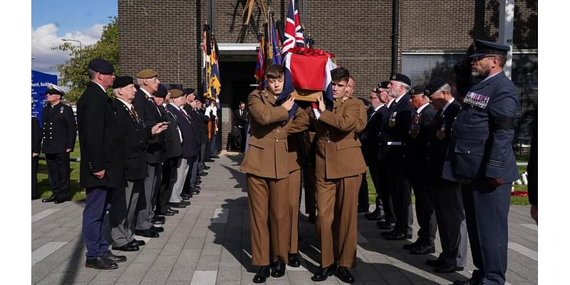 Guard of honour at funeral for D-Day veteran