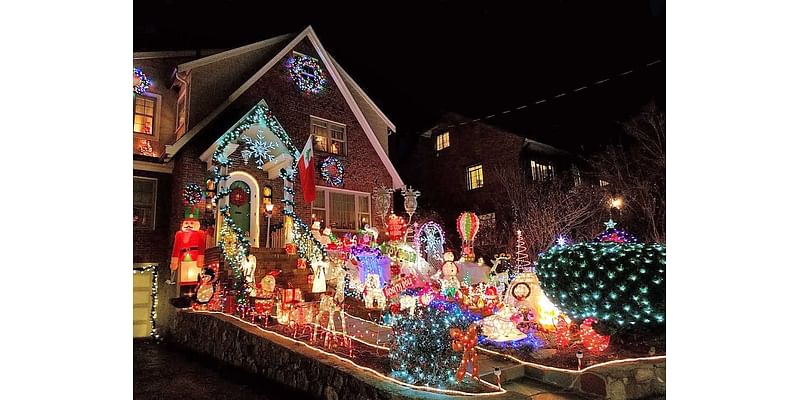 Where Are The Best Holiday Lights In Marina Del Rey?