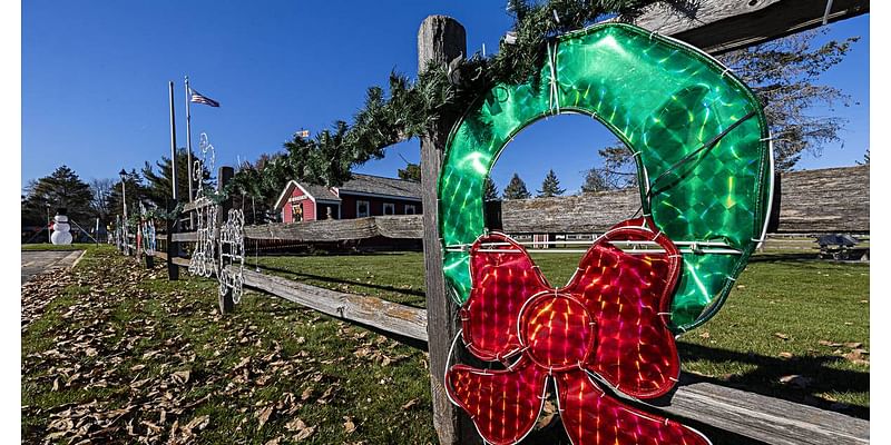 The Local Scene: Thanksgiving dinner in Dixon, lighted displays in Rock Falls