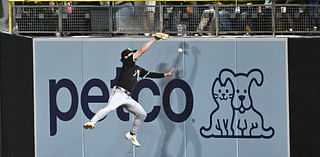 Chicago White Sox lose 119th game to tie the AL record as the Padres win 6-2 behind 3 home runs