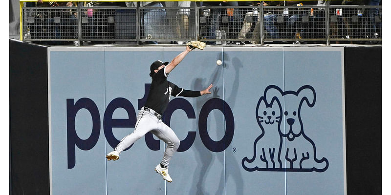 Chicago White Sox lose 119th game to tie the AL record as the Padres win 6-2 behind 3 home runs