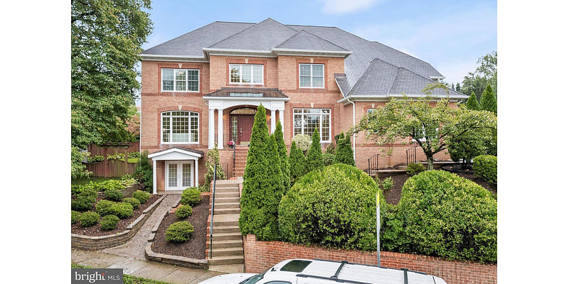 Open houses this weekend: An exquisite brick colonial with elegance in Yorktown