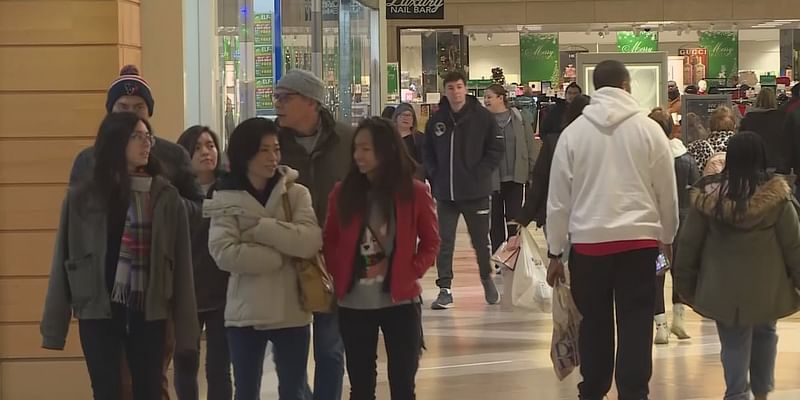 Better Business Bureau gives holiday shopping tips and reminders