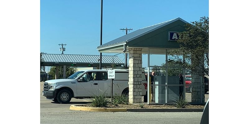 4 arrested for robbing ATM in Giddings, leading deputies on pursuit