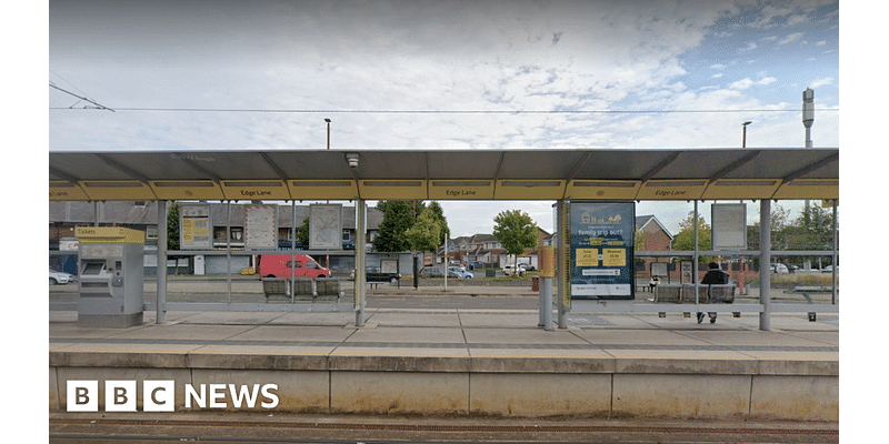 Man seriously injured in Droylsden attack after 'car chase'