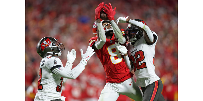 DeAndre Hopkins Now a Threat for Chiefs