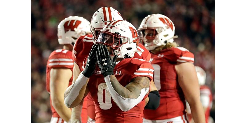 Badgers aim to regain Axe, with Gophers on 2-game winning streak in college football's oldest series