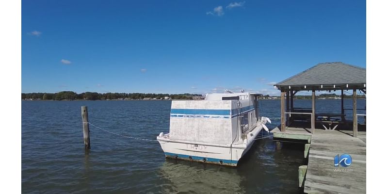 Abandoned vessel in Portsmouth moves from City Park