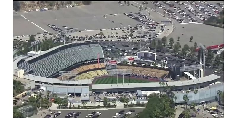 Dodger Stadium gondola project strikes debate from supporters and opposition