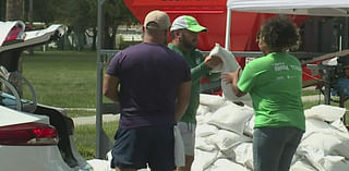 South Florida cities distribute sandbags ahead of Hurricane Milton