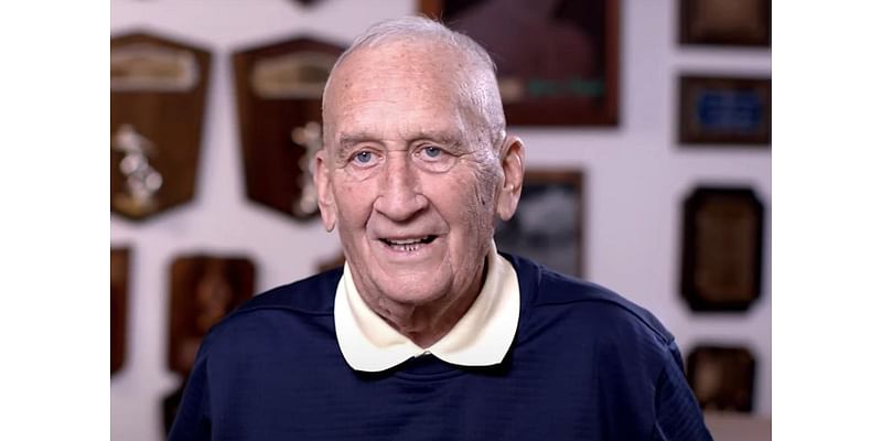 Former Notre Dame football coach Gerry Faust dies at 89