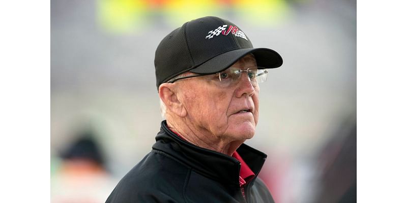 “He Was Caught Red-Handed”- Fans Insinuate Joe Gibbs & Co. Cheating NASCAR After Bizzare Bristol Find