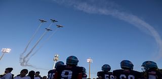 Flyover, skydiver highlight ‘Sailor Salute’ as Mona Shores holds off Byron Center 14-12