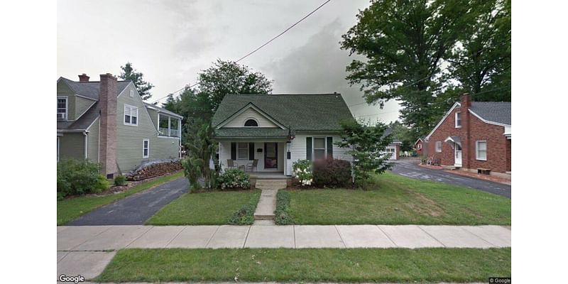 Single family residence sells for $294,000 in Manheim