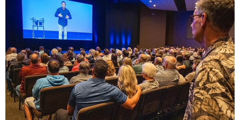 At Eagle Brook, Minnesota's largest church, a focus away from politics