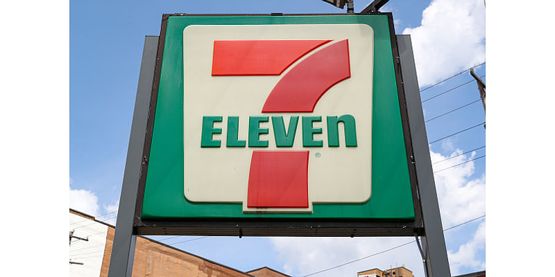 50 juveniles ransack 7-Eleven in Los Angeles