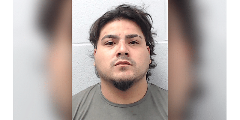 Man arrested, charged for assaulting ex-girlfriend and her 7-year-old