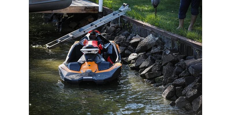 Man seriously injured in WaveRunner crash on Fox River in Cary: officials