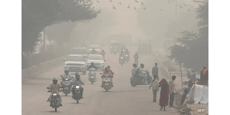 Dense Smog Envelops Delhi-NCR As AQI Breaches 400-Mark