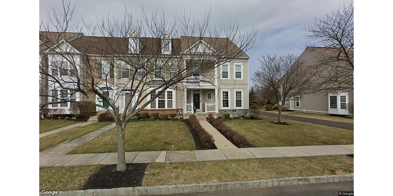 Sale closed in Fountainville: $500,000 for a townhouse