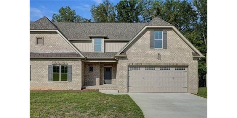 4 Bedroom Home in Summerfield - $595,000