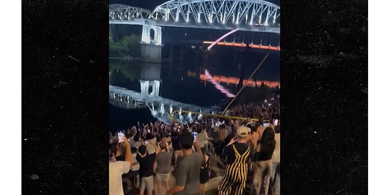 Vanderbilt Fans Rip Out Goalpost After Shocking Win Against Crimson Tide