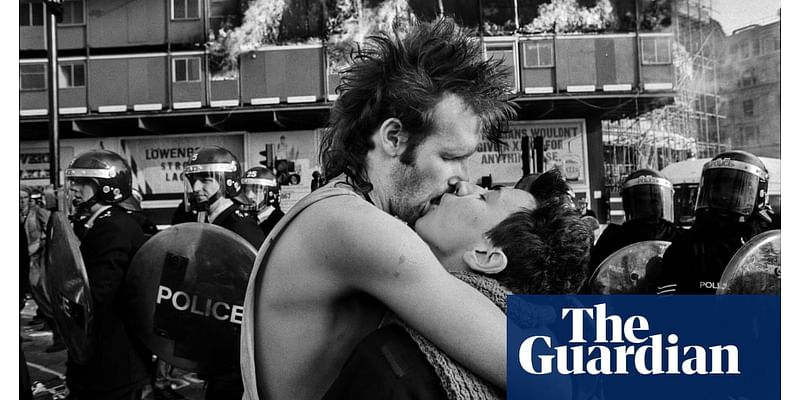 Hot snogs, fizz-fuelled city boys and a hilltop homage to Duran Duran: nine photos that capture the 1980s