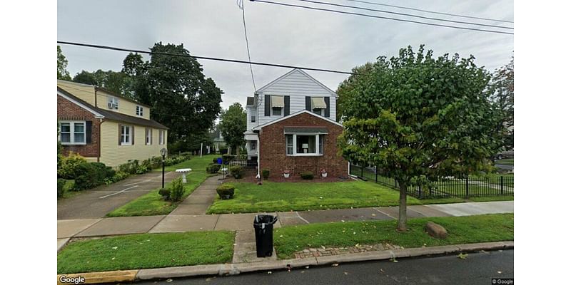 Sale closed in Bristol: $400,000 for a single-family house