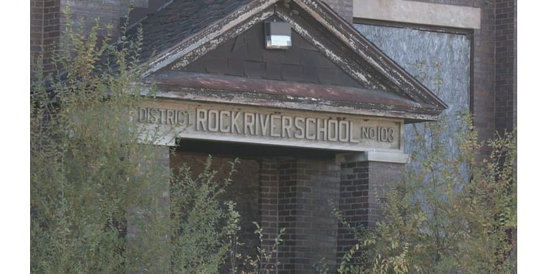 Plans to demolish Rock River School have been approved by aldermen