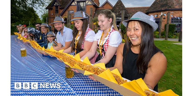 Droitwich Spa home to UK's longest bratwurst, pub bosses claim