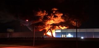 Fire crews battle large blaze at southeast Columbus junkyard