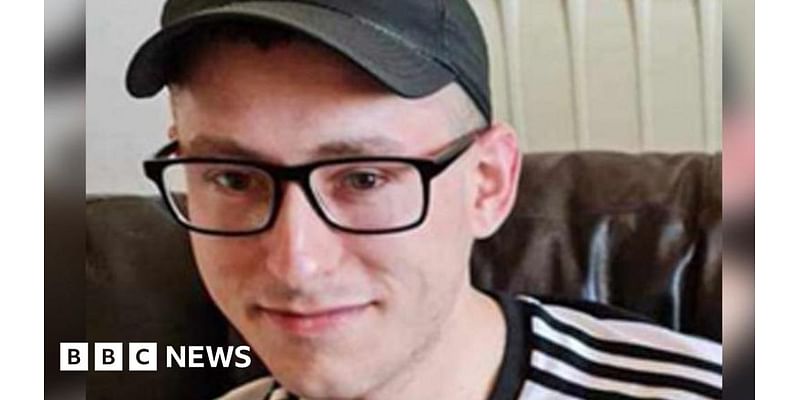 Martyn Richardson: Police continue search in Bocking for man