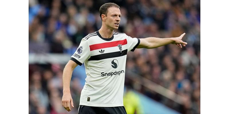 Jonny Evans insists Manchester United are battling to improve their fortunes