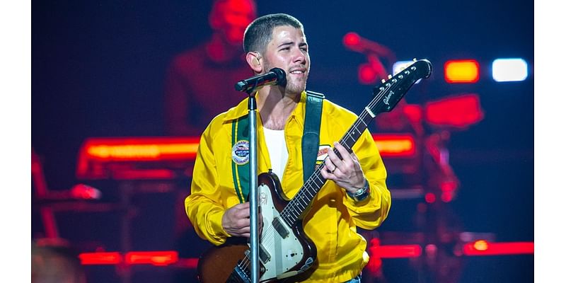 Nick Jonas runs off stage during show due to safety concern