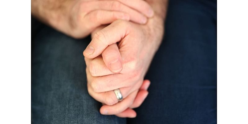 Unmarried people ‘may be at greater risk of depression’