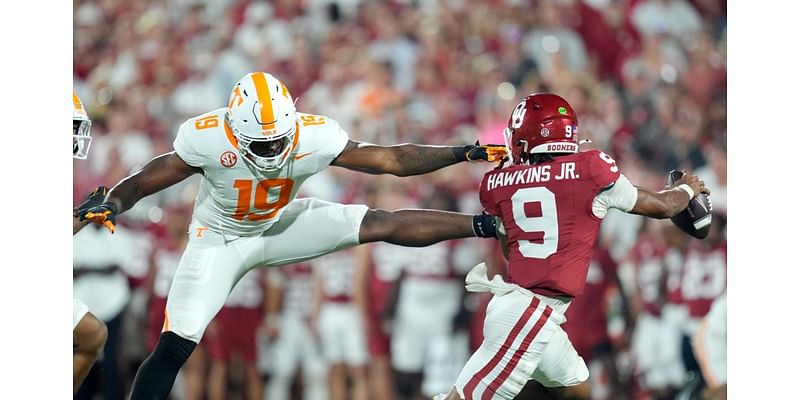 How Joshua Josephs forced two fumbles for Tennessee vs Oklahoma