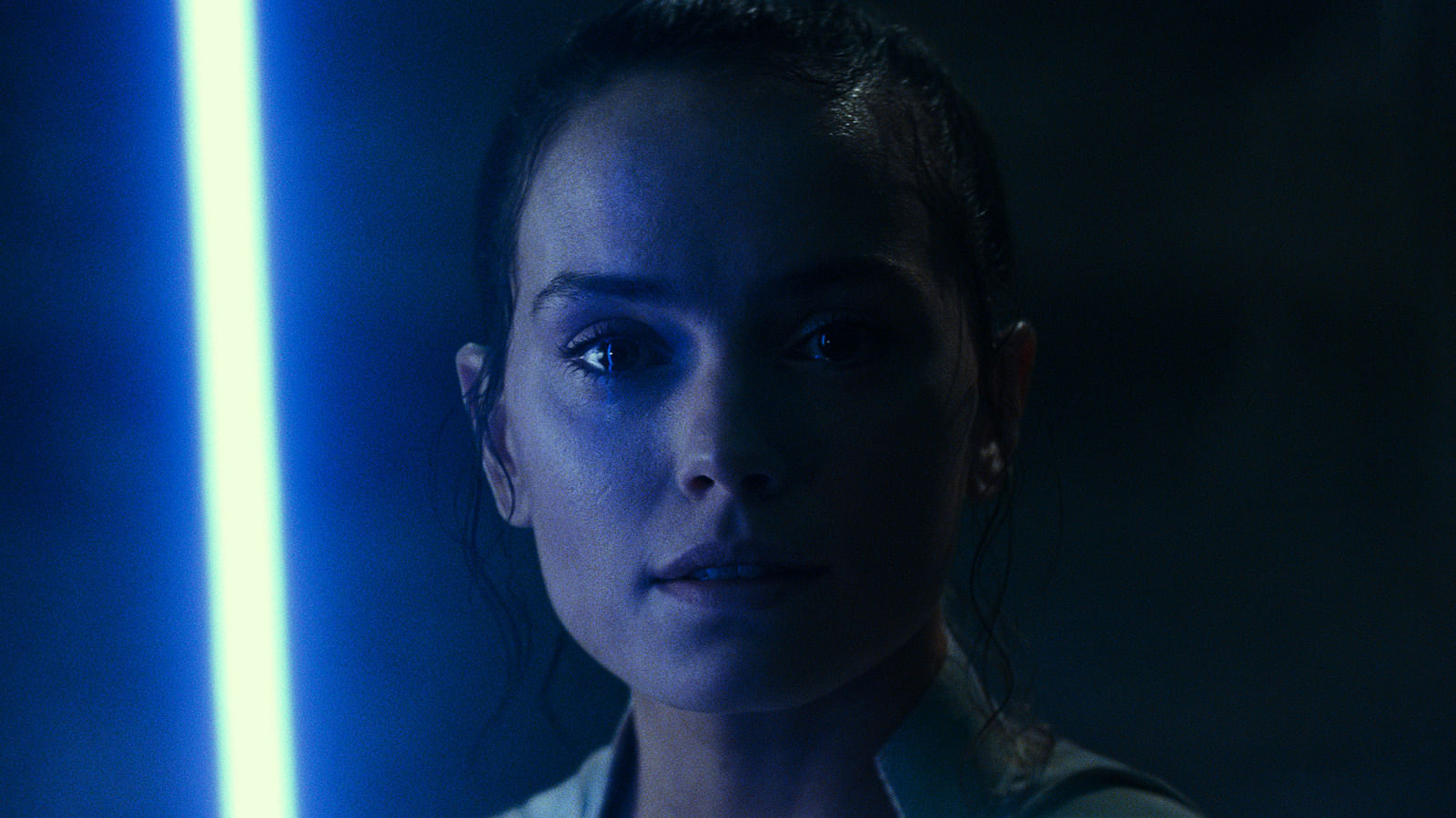 Why Star Wars Actress Daisy Ridley Is Nervous About Returning As Rey ...