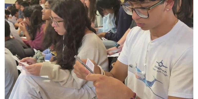 Students at Pleasanton school rally to increase voter registration among youth