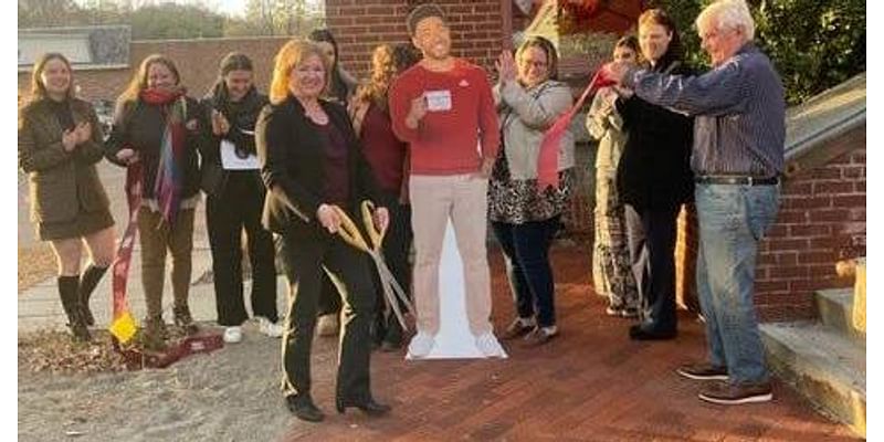 Local State Farm office celebrates 10 years