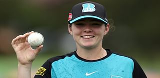 Teenage superstar skips schoolies to break WBBL record as Brisbane Heat beat Melbourne Stars